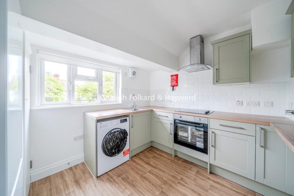 Apartment in Southall - More