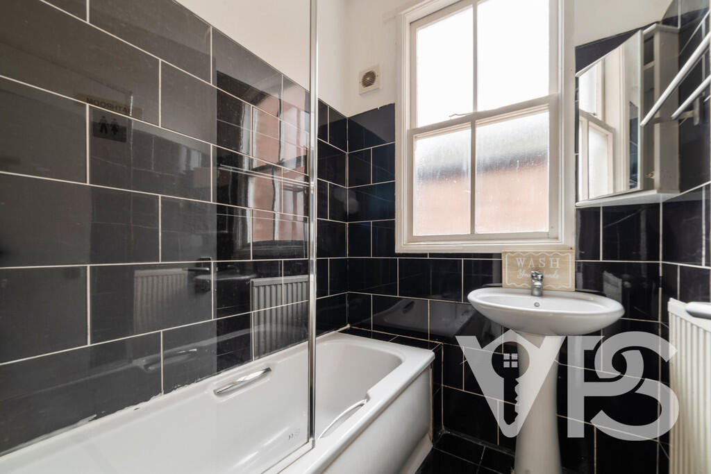 1 bedroom house share for rent