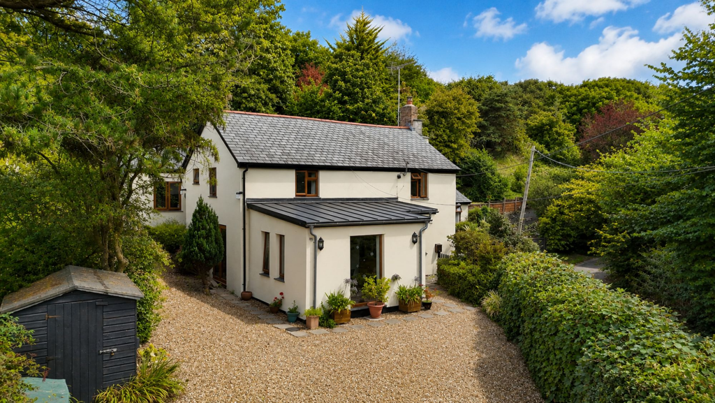 Main image of property: Hele Road, Marhamchurch, EX23