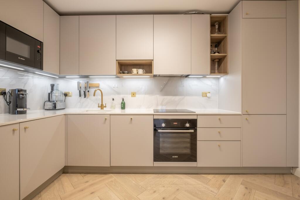 Apartment in London - View 4