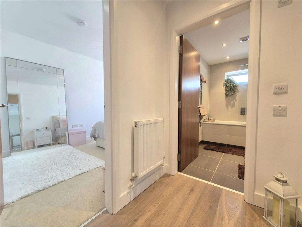 Apartment in London, Broom Hill, Goddington - View 5