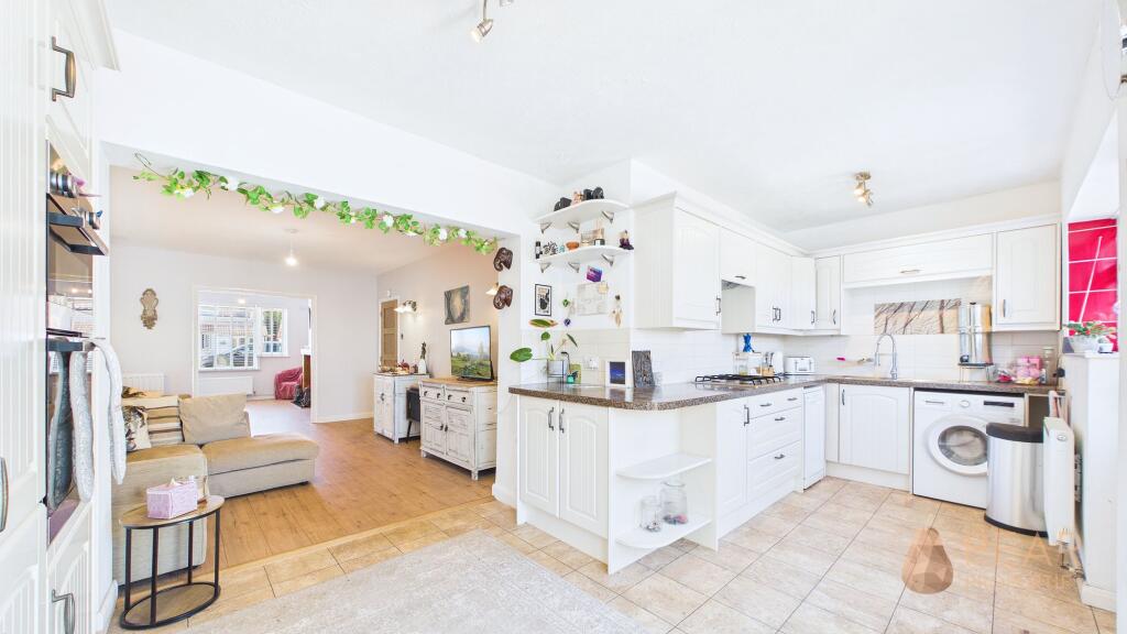 House in Adur, Lancing - View 2