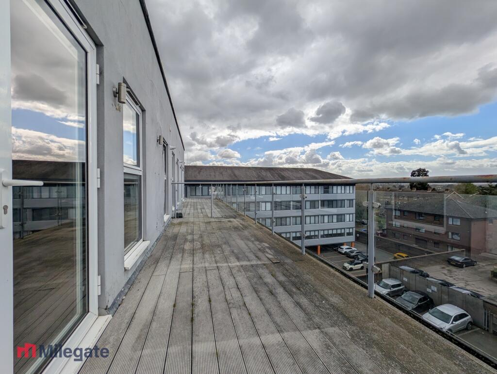 Apartment in London, Bromley Park, Plaistow - View 3