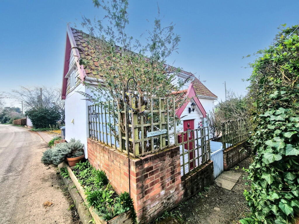 Main image of property: Sweffling, nr Saxmundham, Suffolk