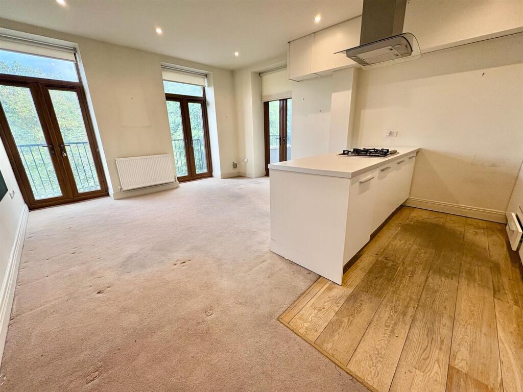 Apartment in Calderdale, Jagger Green, Stainland & District - View 5