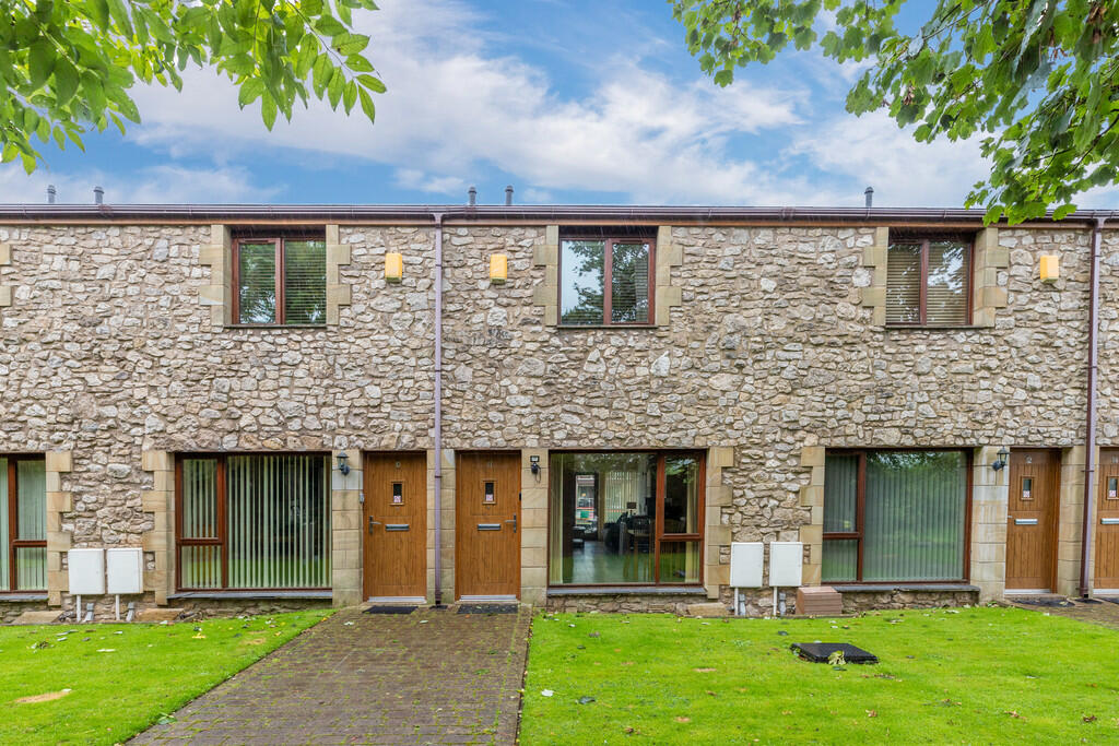 2-bed terraced on 11 Lapwing House, Tewitfield Marina, Tewitfield, Carnforth, LA6 1GP, £180,000