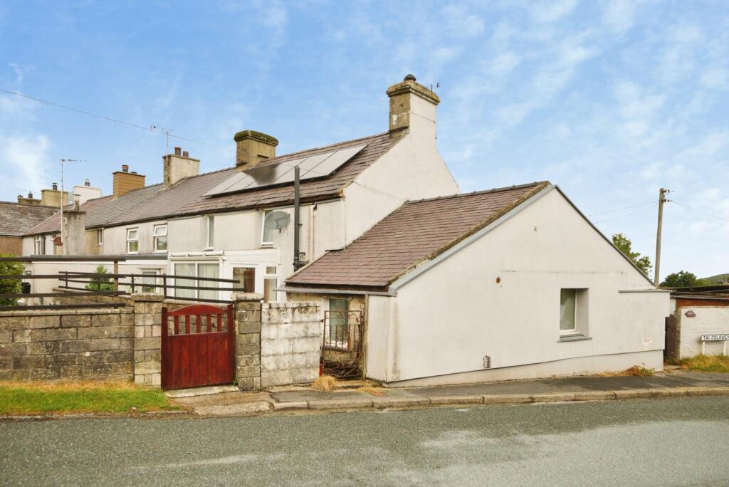 Main image of property: Dolawen Terraced, Caernarfon, Gwynedd