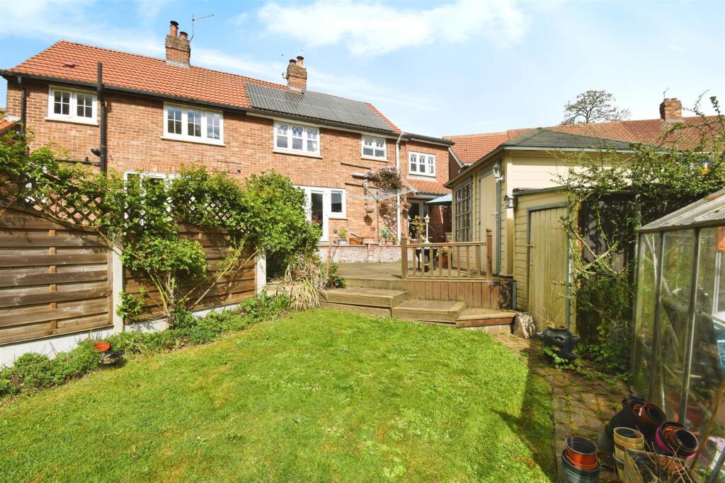 House in North Ferriby, East Riding of Yorkshire - View 2