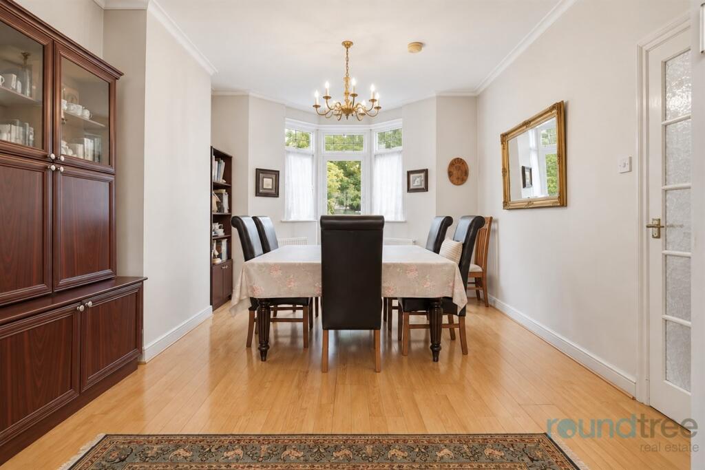 House in London - View 3