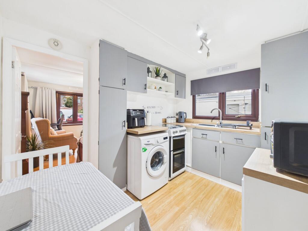 New City, Curzon Lane photo 2