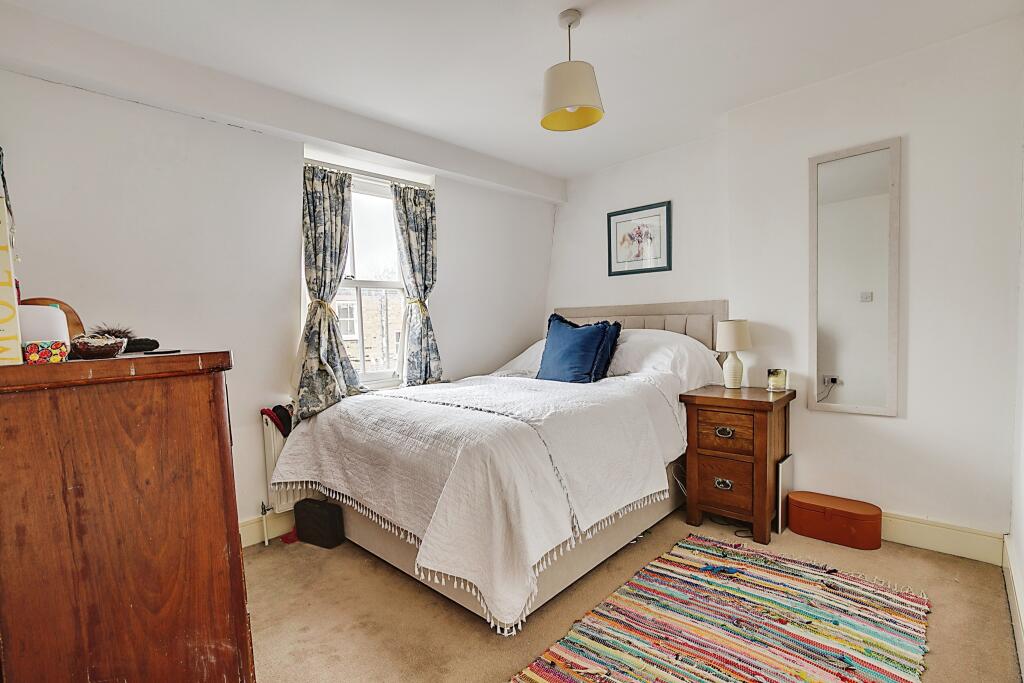 4 bedroom terraced house for rent