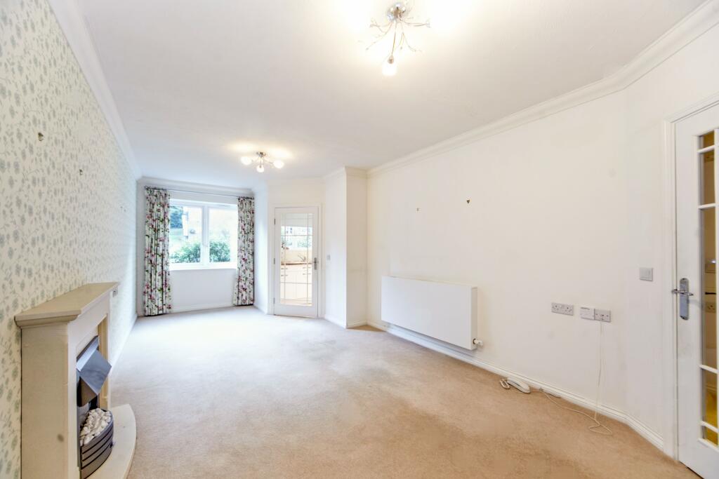 1-bed flat on Caterham Lodge, 2 Stafford Road, Caterham, Surrey, CR3, £120,000