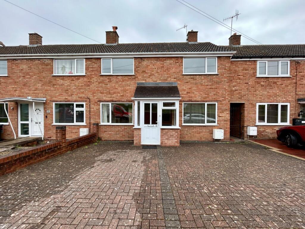 Main image of property: Foxwalks Avenue, Bromsgrove, Worcestershire, B61