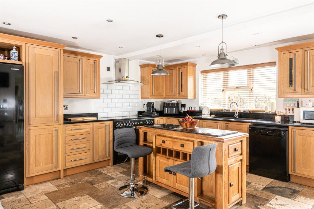House in Milton Keynes, Caldecotte, Walton - View 6