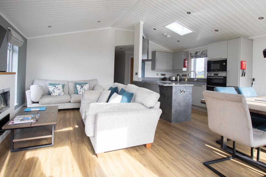 Creake Road, Burnham Market, King's Lynn, Norfolk, PE31 photo 4