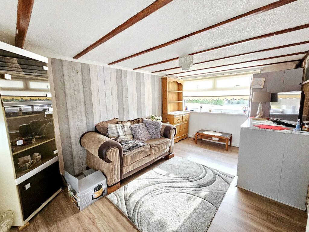 House in Staxton, Willerby - View 5