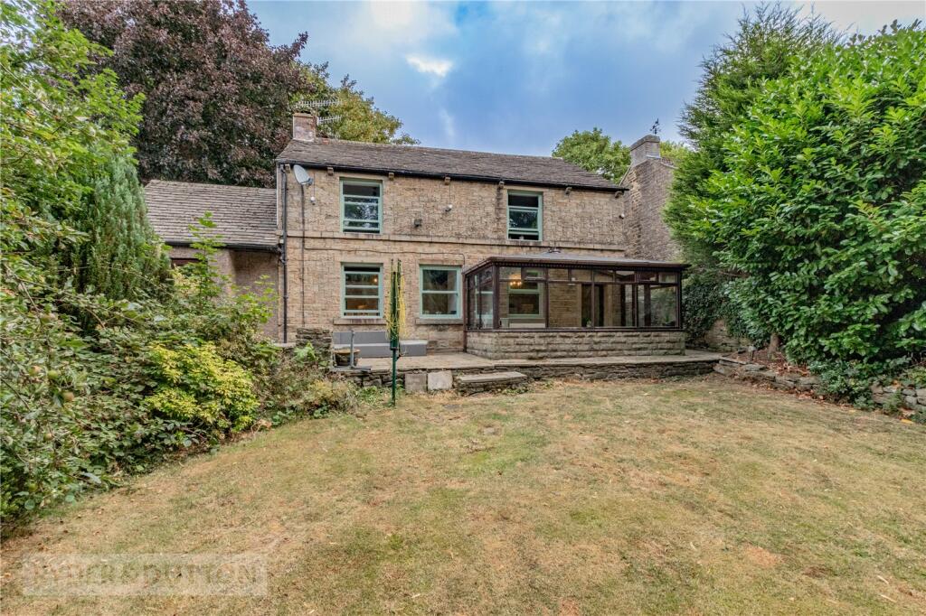 Spring Gardens, Hadfield, Glossop, Derbyshire, SK13 photo 2