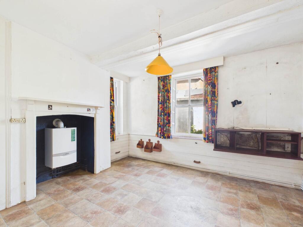 House in Hemel Hempstead - More