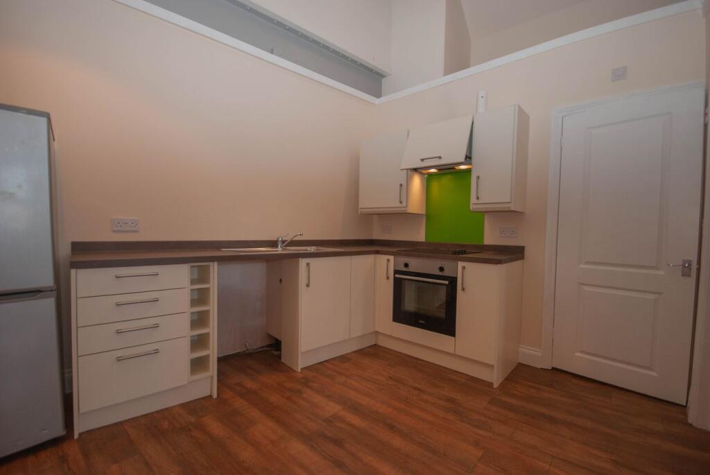 Apartment in Rugby, New Bilton - View 3