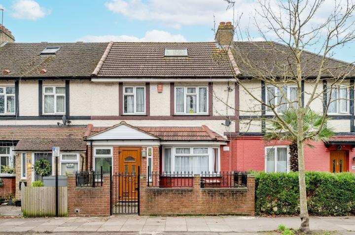Main image of property: Lionel Road North, Brentford, TW8
