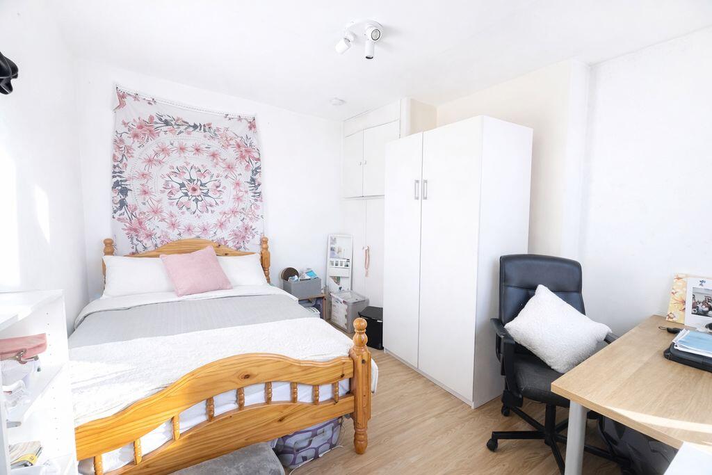 Main image of property: Teversal Avenue, Nottingham