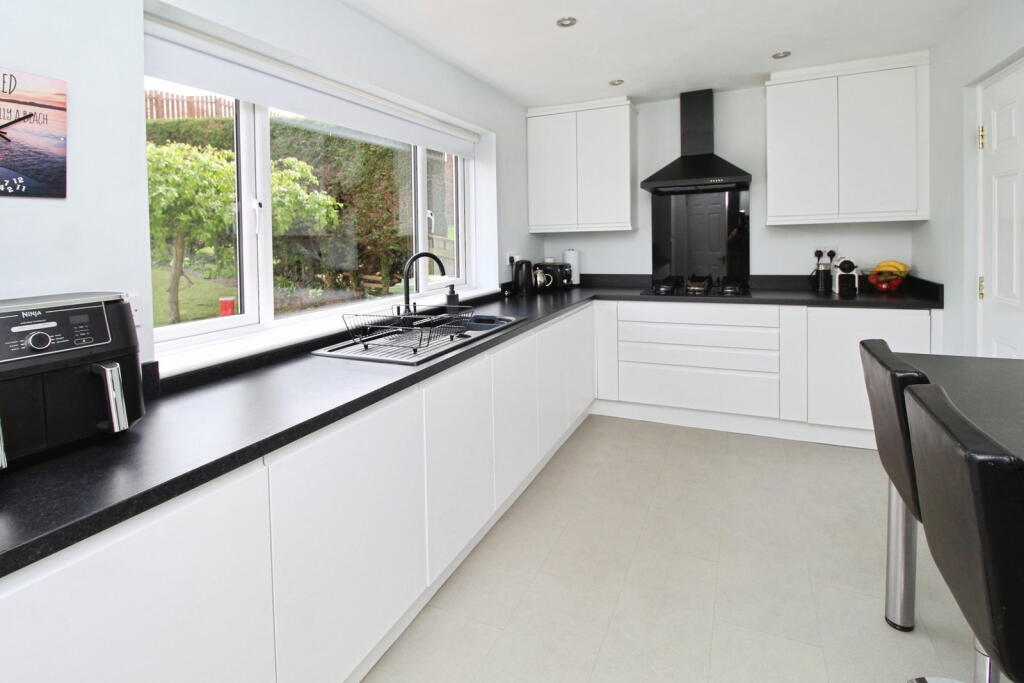 House in Prudhoe - More