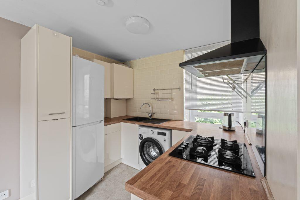 Apartment in Edinburgh, The Scottish Borders - View 5