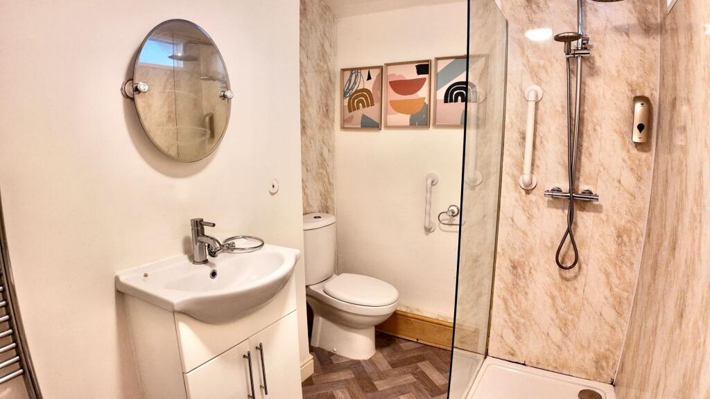 Woodland Terrace, Abercarn, NP11 - View 5