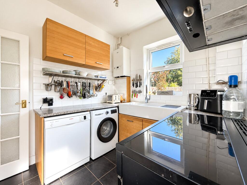 House in London - View 2