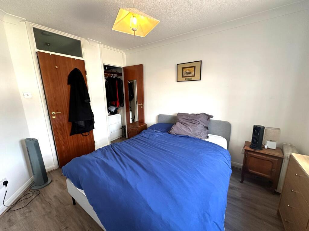 Apartment in London - More