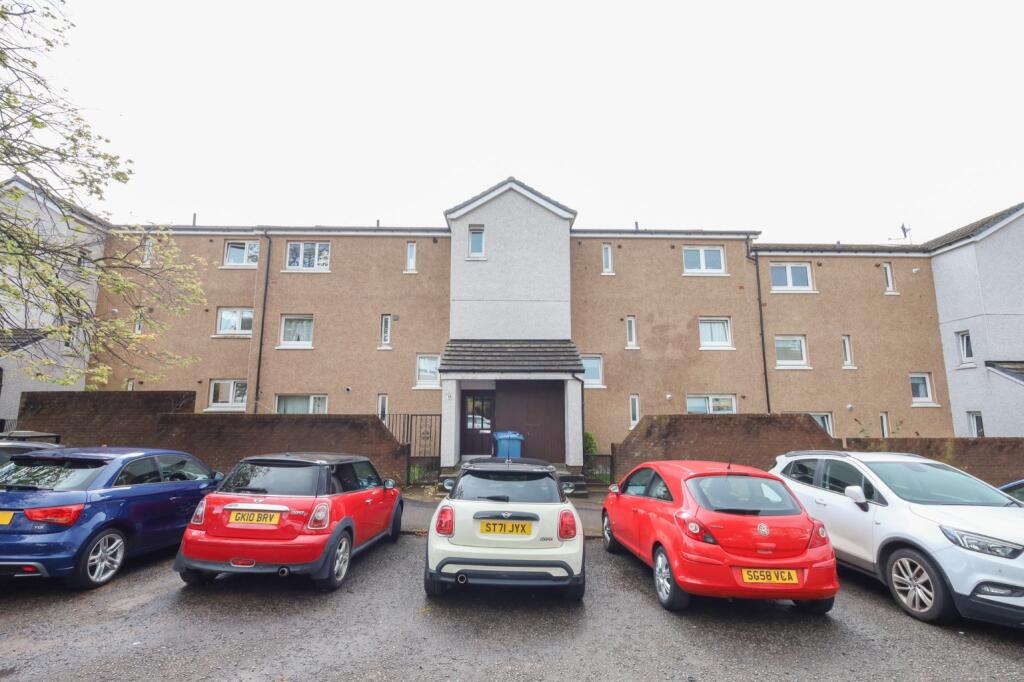 Main image of property: Flat 2/1 18 Broompark Drive Glasgow G31 2DP