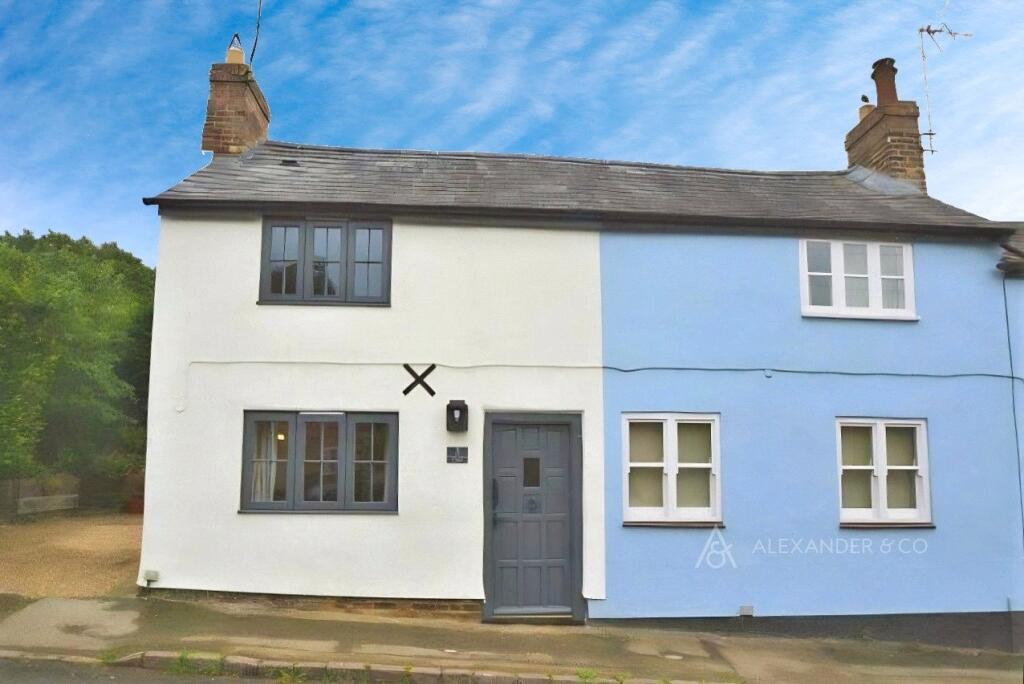 Main image of property: Corner Stores Cottage, Buckingham Road, Gawcott, MK18