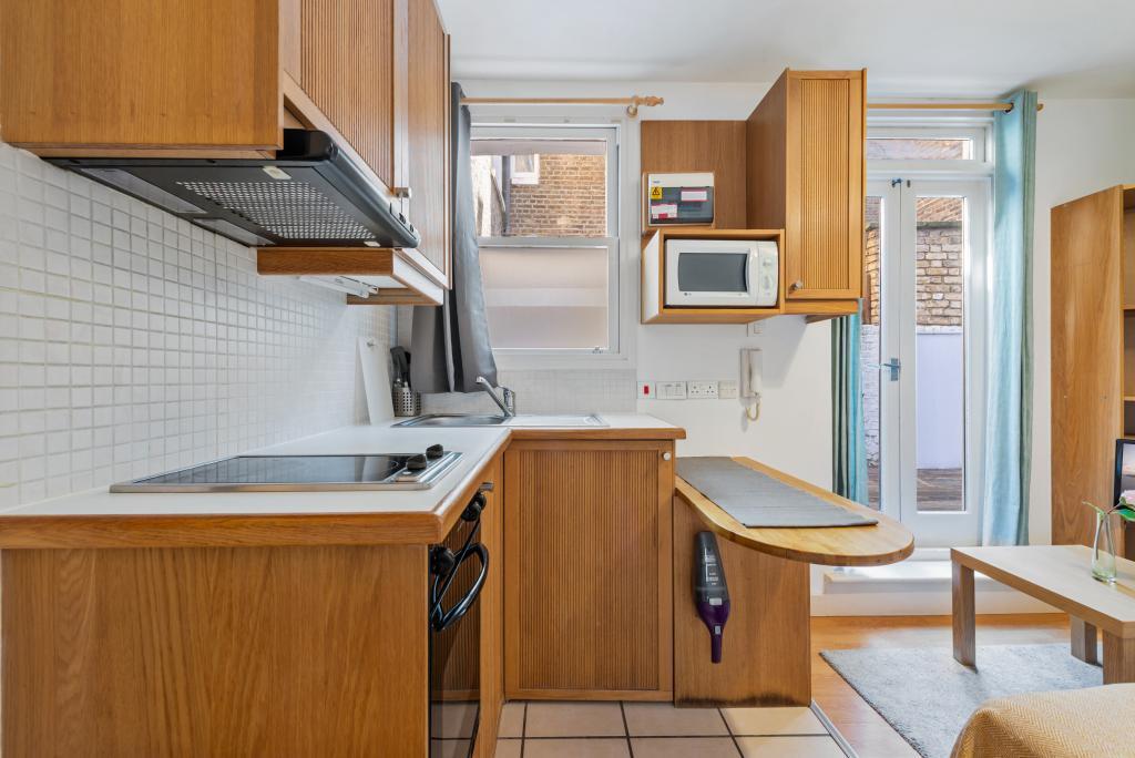 Studio flat for rent