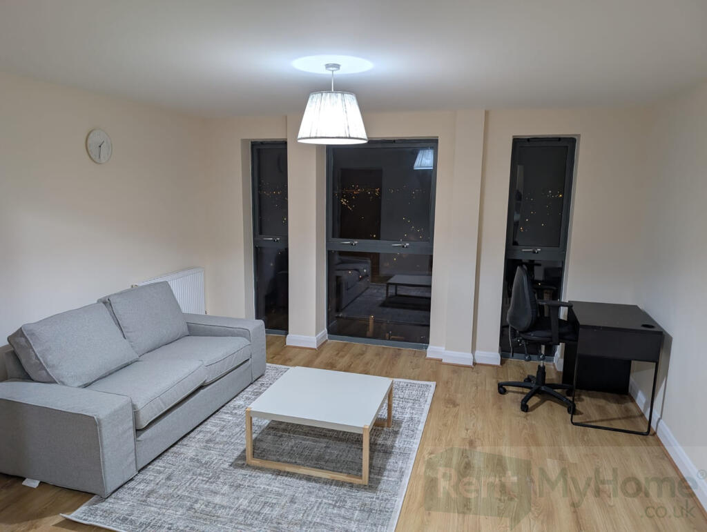 420 London Road, Croydon – pohled 4
