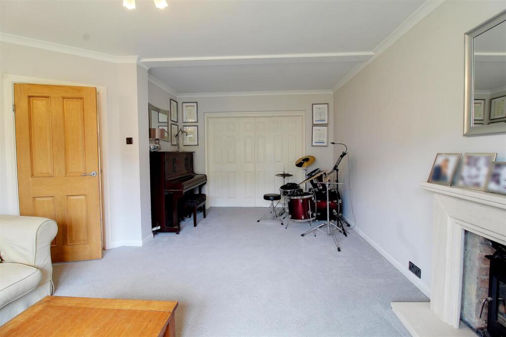 Additional image 13 of Bradmore Way, Brookmans Park