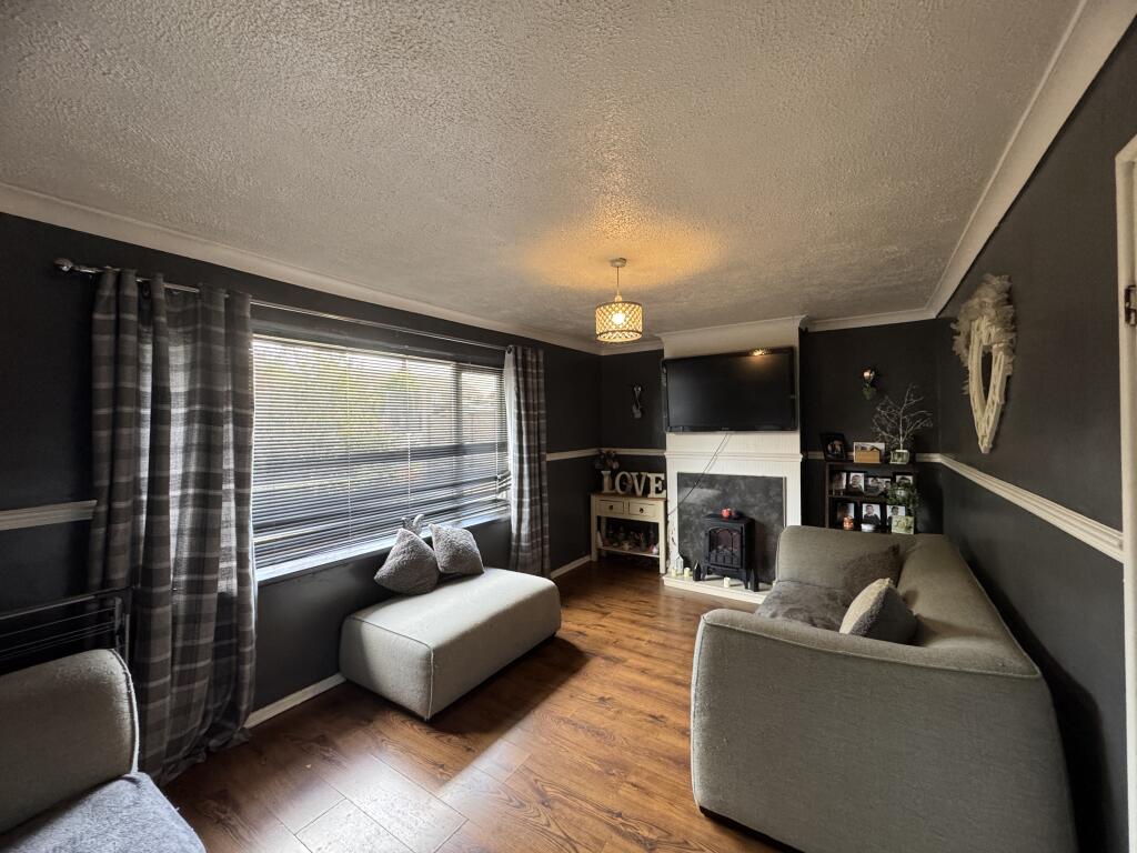 57 Windsor Crescent, Dudley, DY2 8HA photo 2