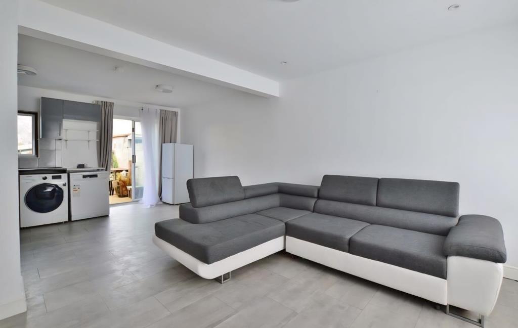 Main image of property: Slough, Berkshire, SL1