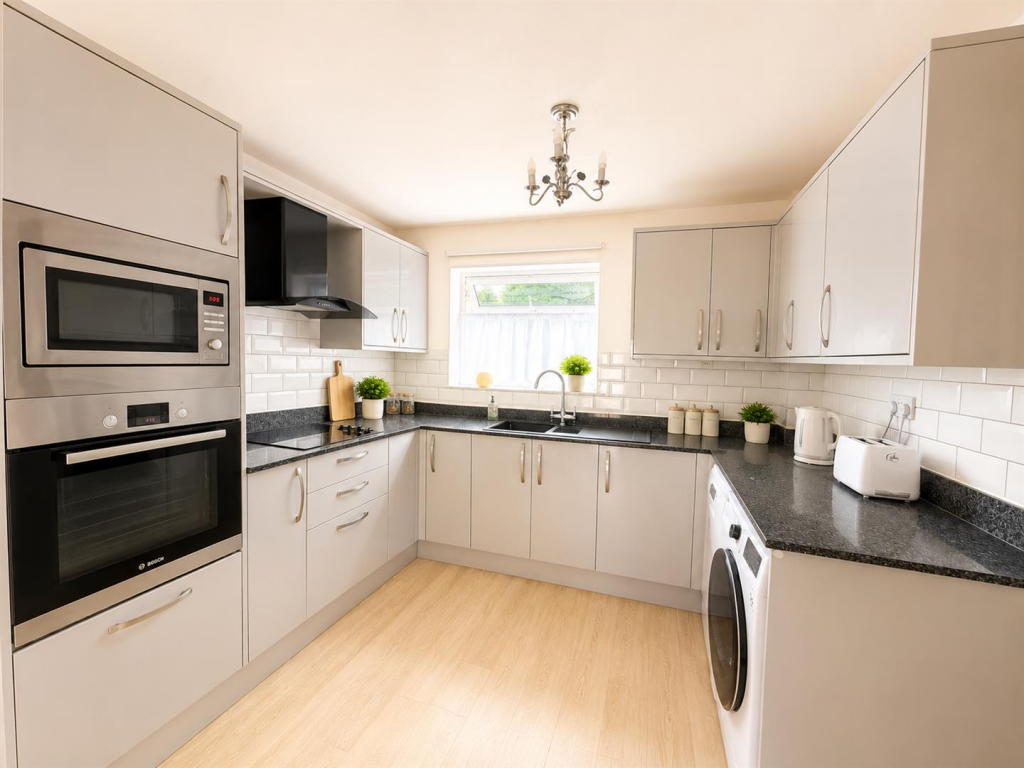 House in Twickenham - View 4