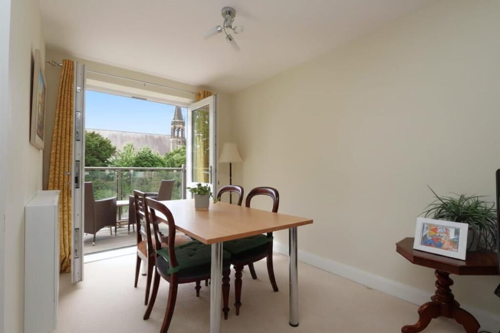 Apartment in Leeds - View 4