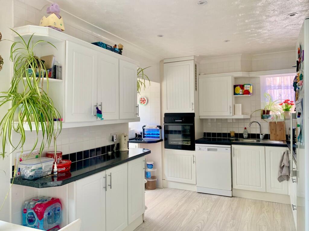 15 York Road photo 4