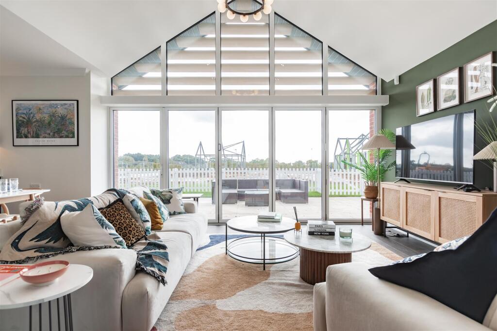 Plot 3 Burnham Waters photo 3