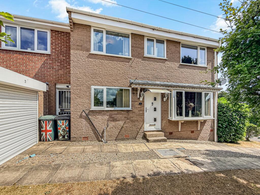 Main image of property: Lyncroft, Bradford, West Yorkshire, BD2
