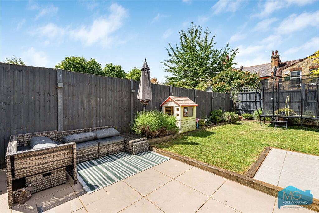 House in London - View 5