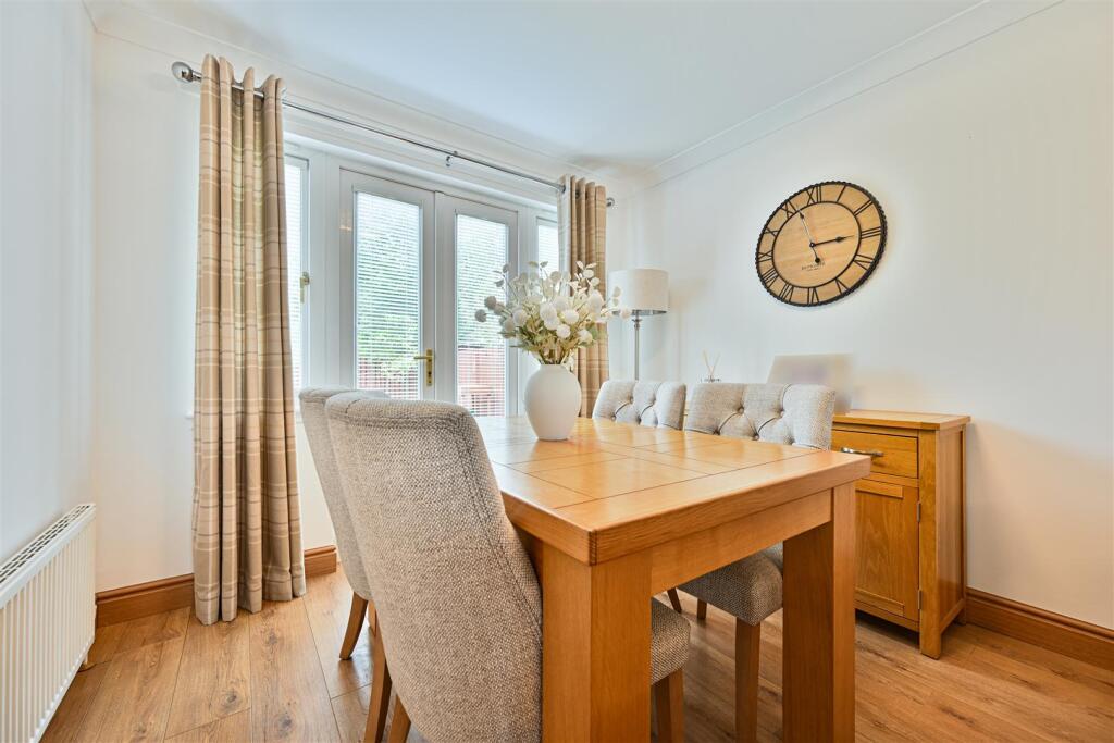 House in Carluke, Roadmeetings - More