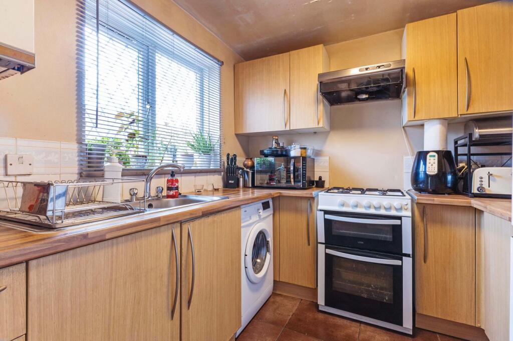 House in Slough - View 5