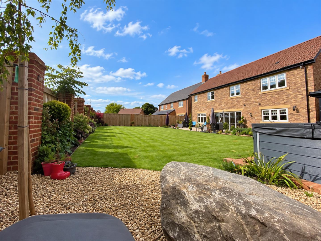 Romanby Drive, Darlington photo 2