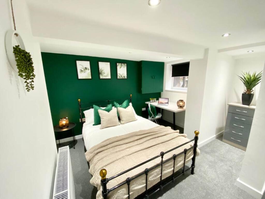 Main image of property: Talbot Terrace (Room 1), Burley, Leeds
