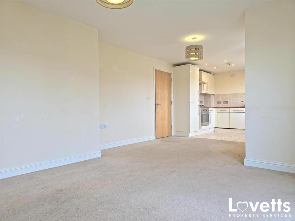 Apartment in Canterbury - View 4
