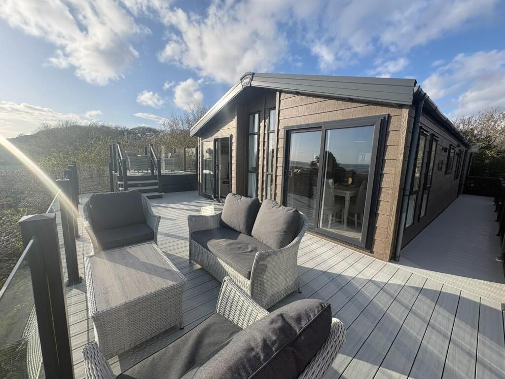Main image of property: Garreg Wen Caravan Park, Borth-Y-Gest, Porthmadog