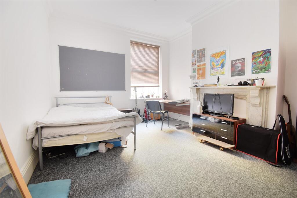 House in Sheffield, Crookesmoor, Broomhill - View 5